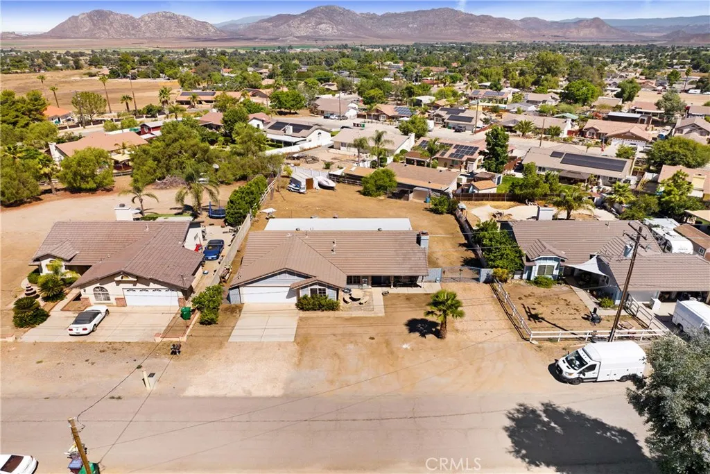 21703 Corso Alto Avenue, Nuevo, California 92567 home-pic-21